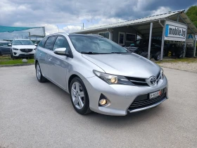 Toyota Auris 1.6i-132кс-ШВЕЙЦАРИЯ-РЪЧКА-6ск-NAVI-KEYLESS, снимка 2