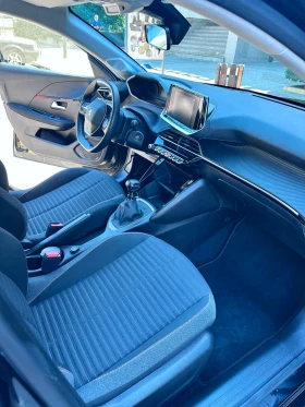 Peugeot 208 1.2 100hp, снимка 14