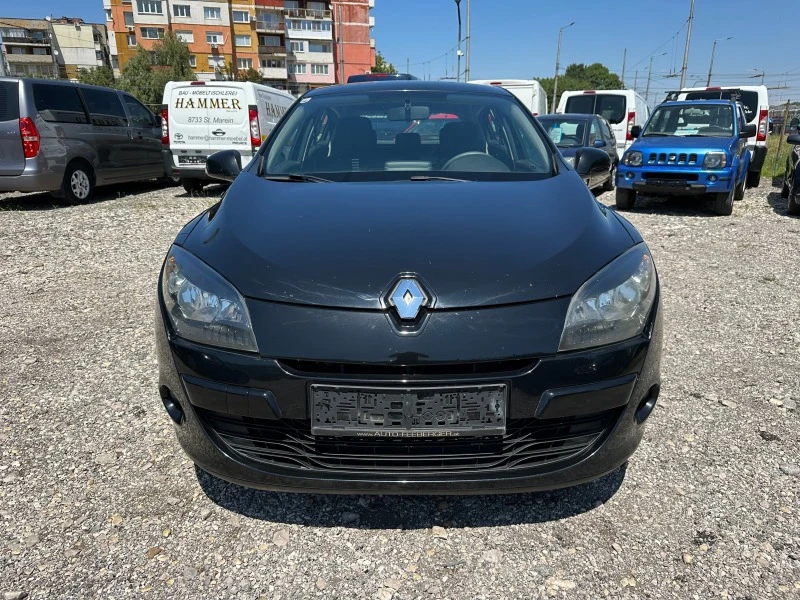 Renault Megane 1.6i 101kc NAVI, снимка 8 - Автомобили и джипове - 46714122