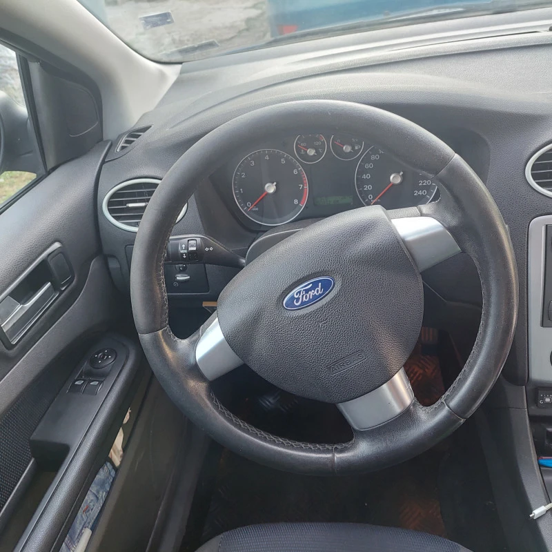 Ford Focus, снимка 7 - Автомобили и джипове - 46717472