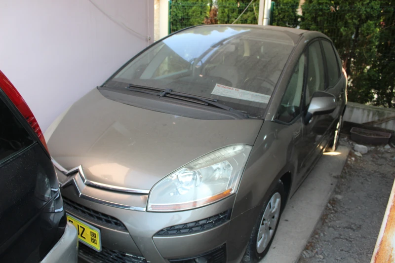 Citroen C4 Picasso 1.8I LPG, снимка 4 - Автомобили и джипове - 46937428