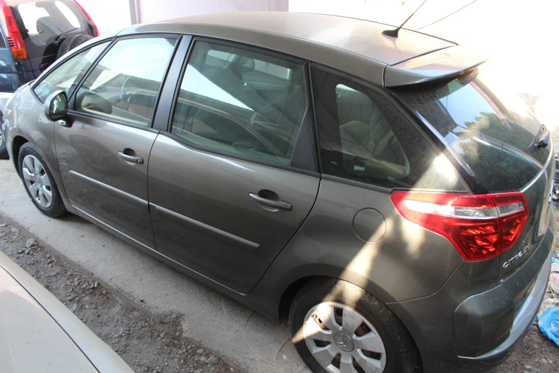 Citroen C4 Picasso 1.8I LPG, снимка 3 - Автомобили и джипове - 46937428