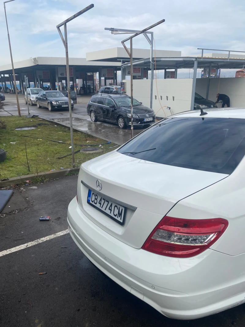 Mercedes-Benz C 200, снимка 4 - Автомобили и джипове - 48834187