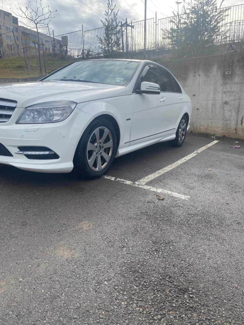 Mercedes-Benz C 200, снимка 3 - Автомобили и джипове - 48834187