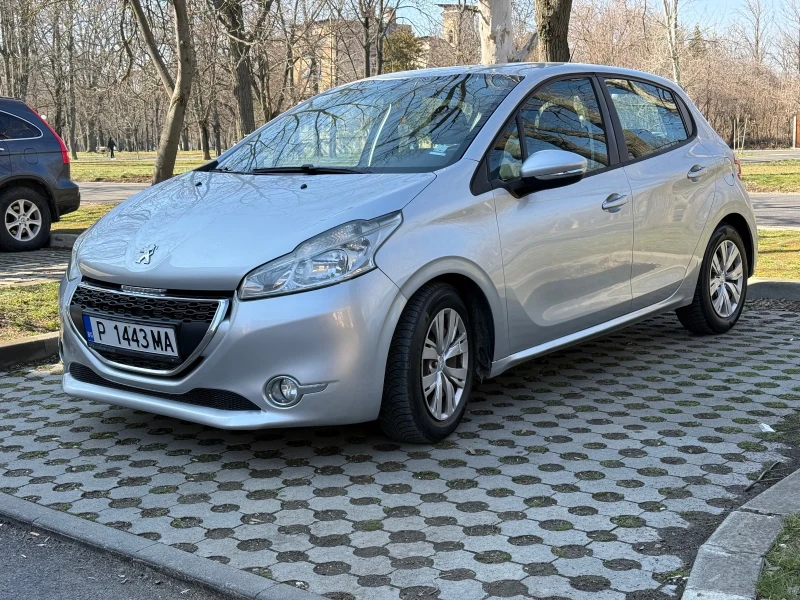 Peugeot 208 1.4 i, снимка 1 - Автомобили и джипове - 49481945