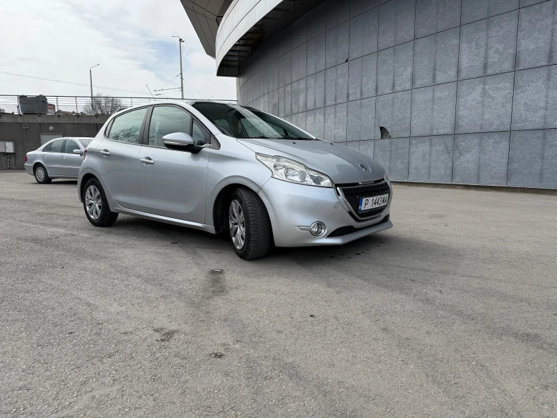 Peugeot 208 1.4 i, снимка 3 - Автомобили и джипове - 49481945