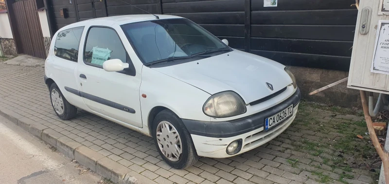 Renault Clio, снимка 1 - Автомобили и джипове - 49597497