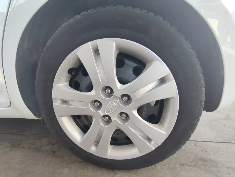 Kia Ceed, снимка 8 - Автомобили и джипове - 52326979