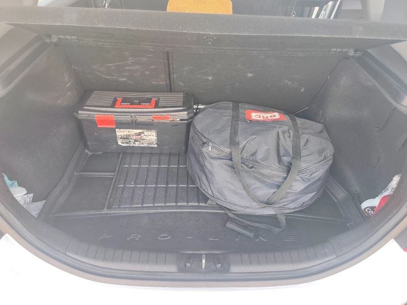 Kia Ceed, снимка 12 - Автомобили и джипове - 52326979