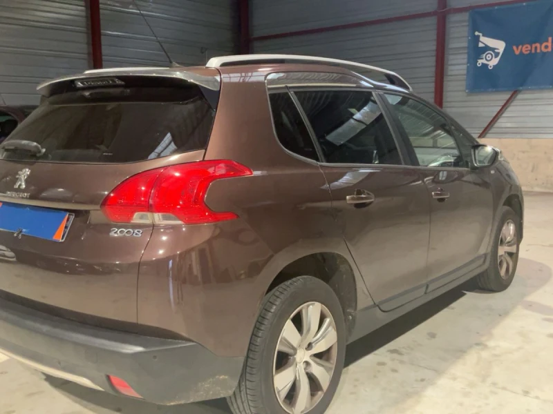 Peugeot 2008 1.2 VTi, 2015, 112000 км, снимка 4 - Автомобили и джипове - 52588294