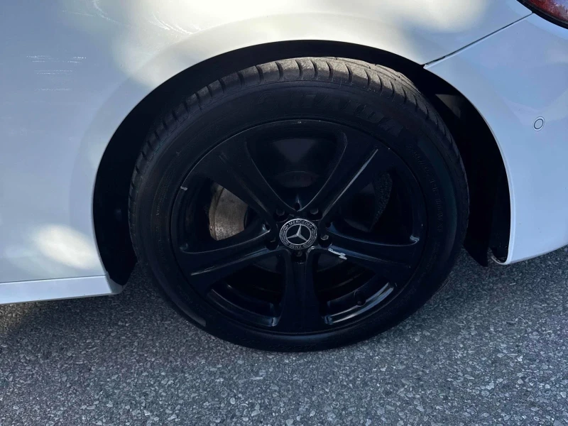 Mercedes-Benz E 300 4M* Camera* Burmester* Обдух* Пано* Подгрев, снимка 10 - Автомобили и джипове - 52320220