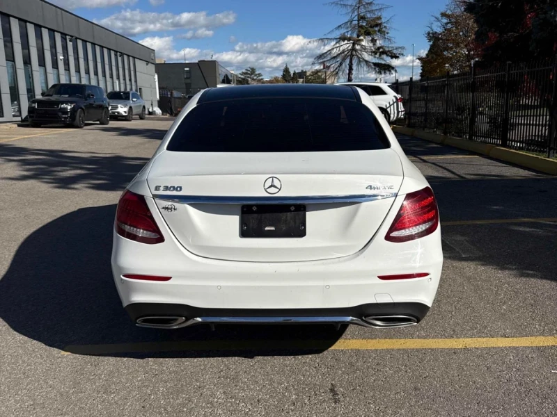 Mercedes-Benz E 300 4M* Camera* Burmester* Обдух* Пано* Подгрев, снимка 5 - Автомобили и джипове - 52320220