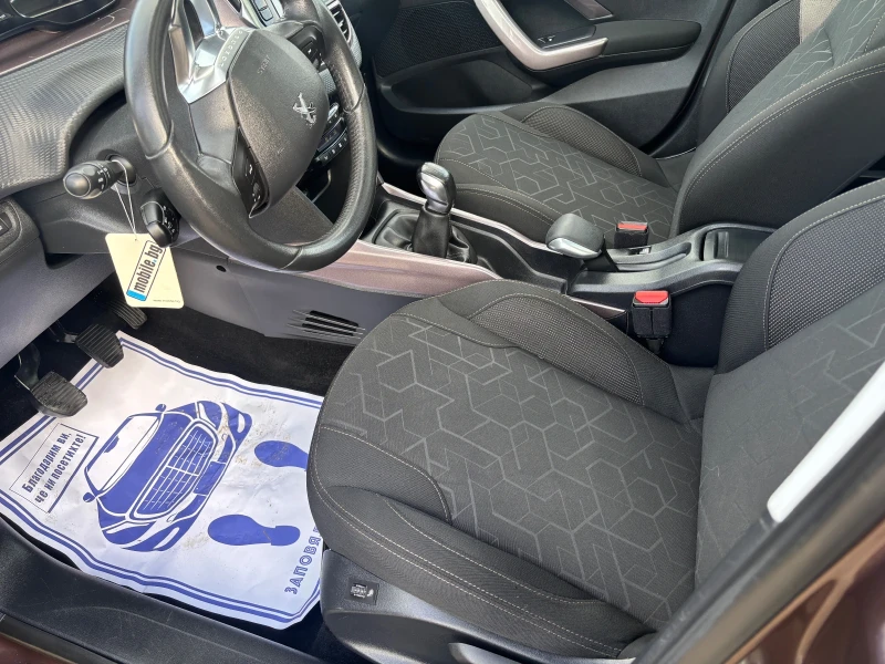 Peugeot 2008 2015+ 1.6 HDI+ LED+ ПАНОРАМА-143хл+ С.ИСТОРИЯ, снимка 8 - Автомобили и джипове - 52772636