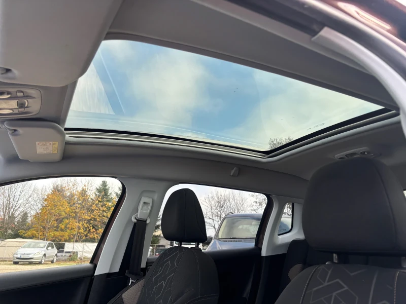 Peugeot 2008 2015+ 1.6 HDI+ LED+ ПАНОРАМА-143хл+ С.ИСТОРИЯ, снимка 12 - Автомобили и джипове - 52772636
