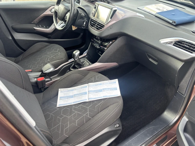Peugeot 2008 2015+ 1.6 HDI+ LED+ ПАНОРАМА-143хл+ С.ИСТОРИЯ, снимка 13 - Автомобили и джипове - 52772636