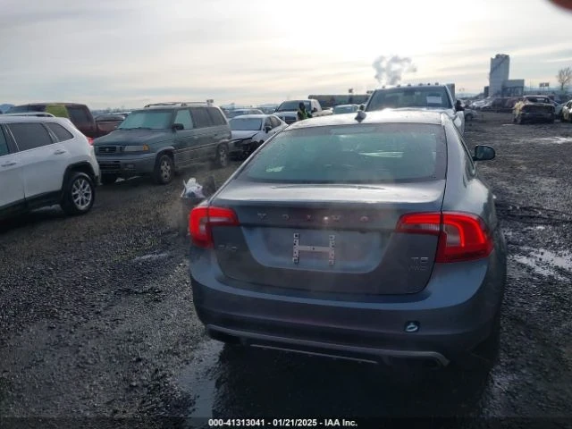 Volvo S60, снимка 11 - Автомобили и джипове - 49341040