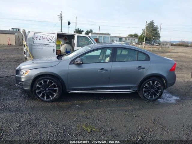 Volvo S60, снимка 5 - Автомобили и джипове - 49341040