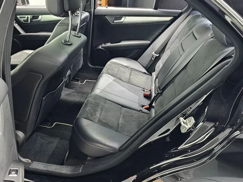 Mercedes-Benz C 220 2.2, снимка 13 - Автомобили и джипове - 54278149