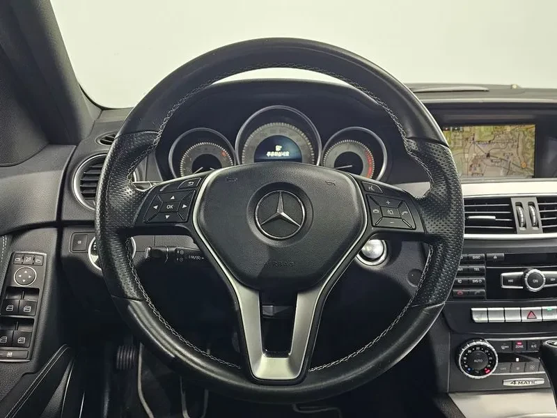 Mercedes-Benz C 220 2.2, снимка 12 - Автомобили и джипове - 54278149