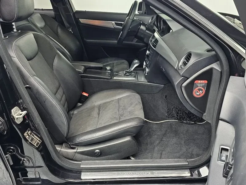 Mercedes-Benz C 220 2.2, снимка 10 - Автомобили и джипове - 54278149