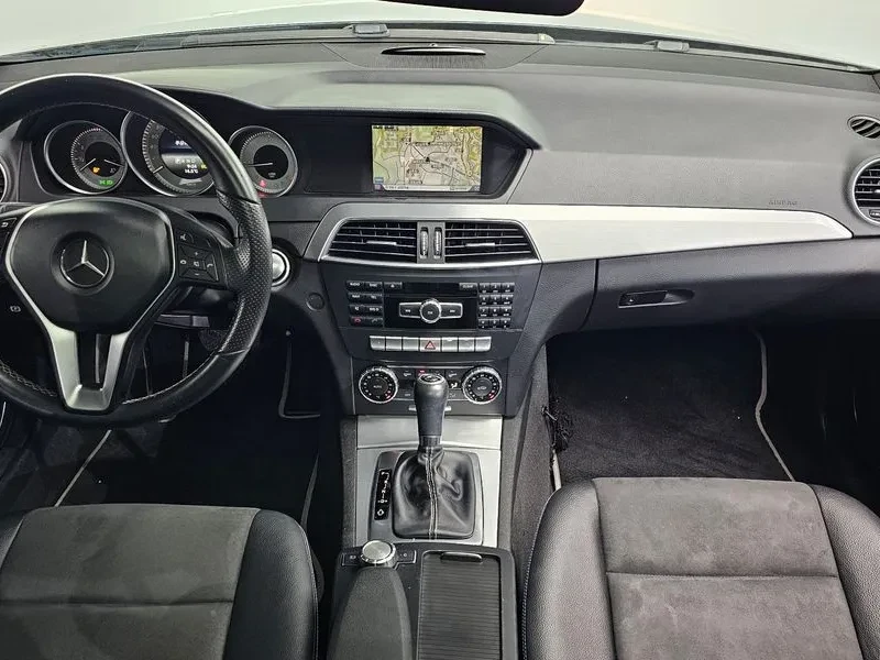 Mercedes-Benz C 220 2.2, снимка 7 - Автомобили и джипове - 54278149