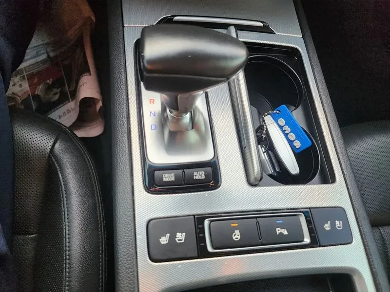 Genesis G80 3.3, снимка 9 - Автомобили и джипове - 54423271