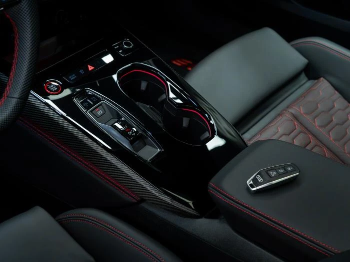 Audi Rs5 CARBON * CERAMICs * B&O * MATRIX* TECH PRO* 360* H, снимка 16 - Автомобили и джипове - 56113426