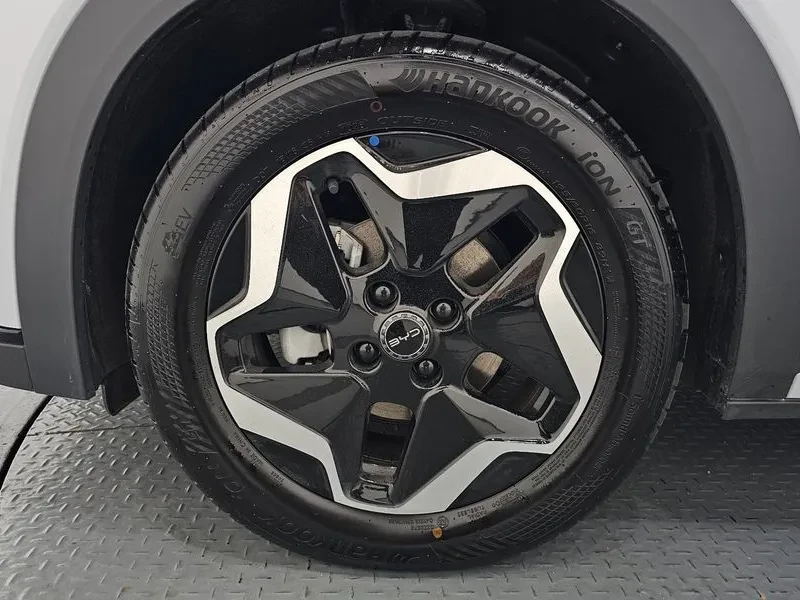 BYD Dolphin САМО 30% АВАНС, снимка 5 - Автомобили и джипове - 56223365