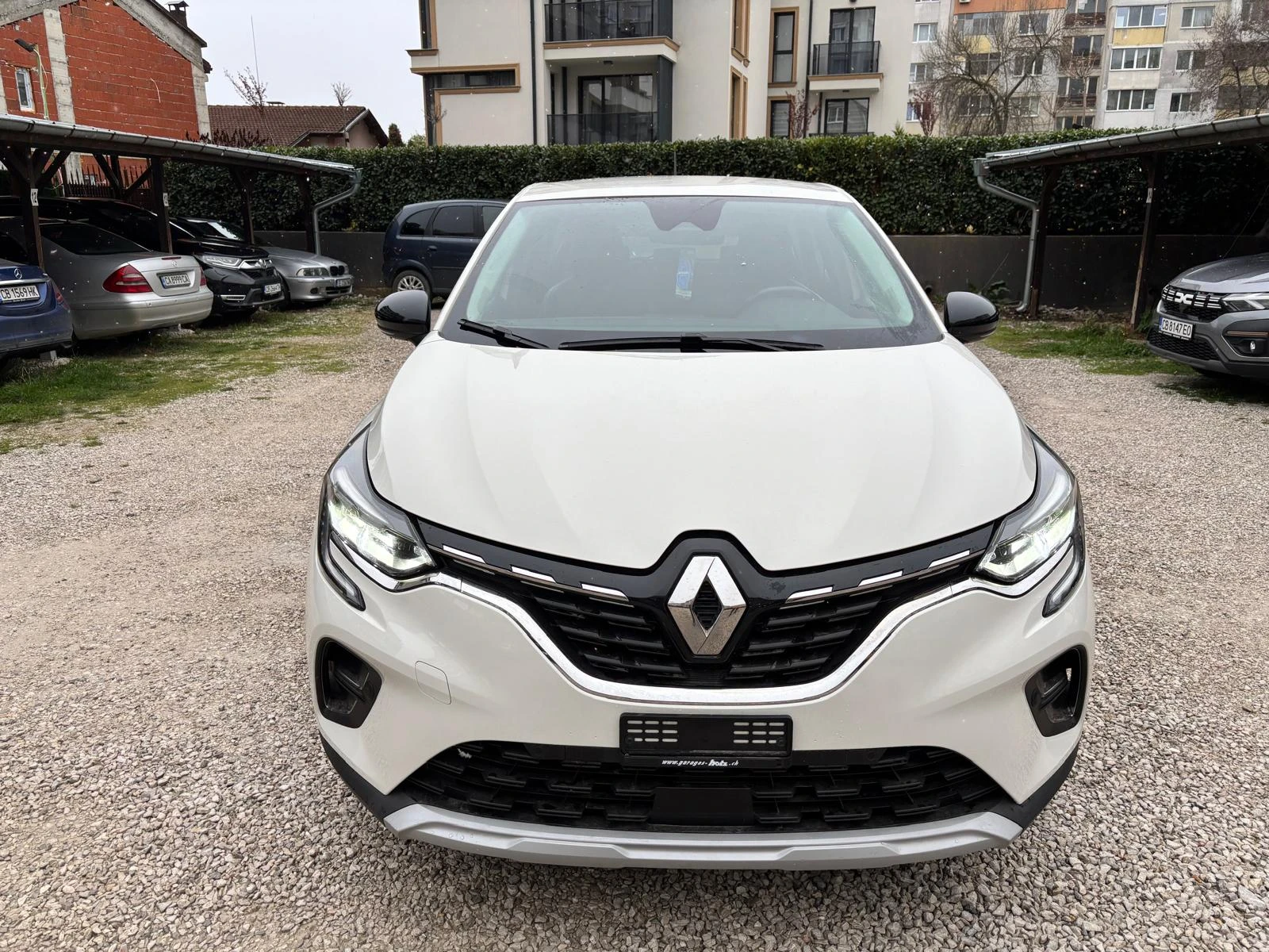 Renault Captur 1.3i16v-TCe Intens! - изображение 2