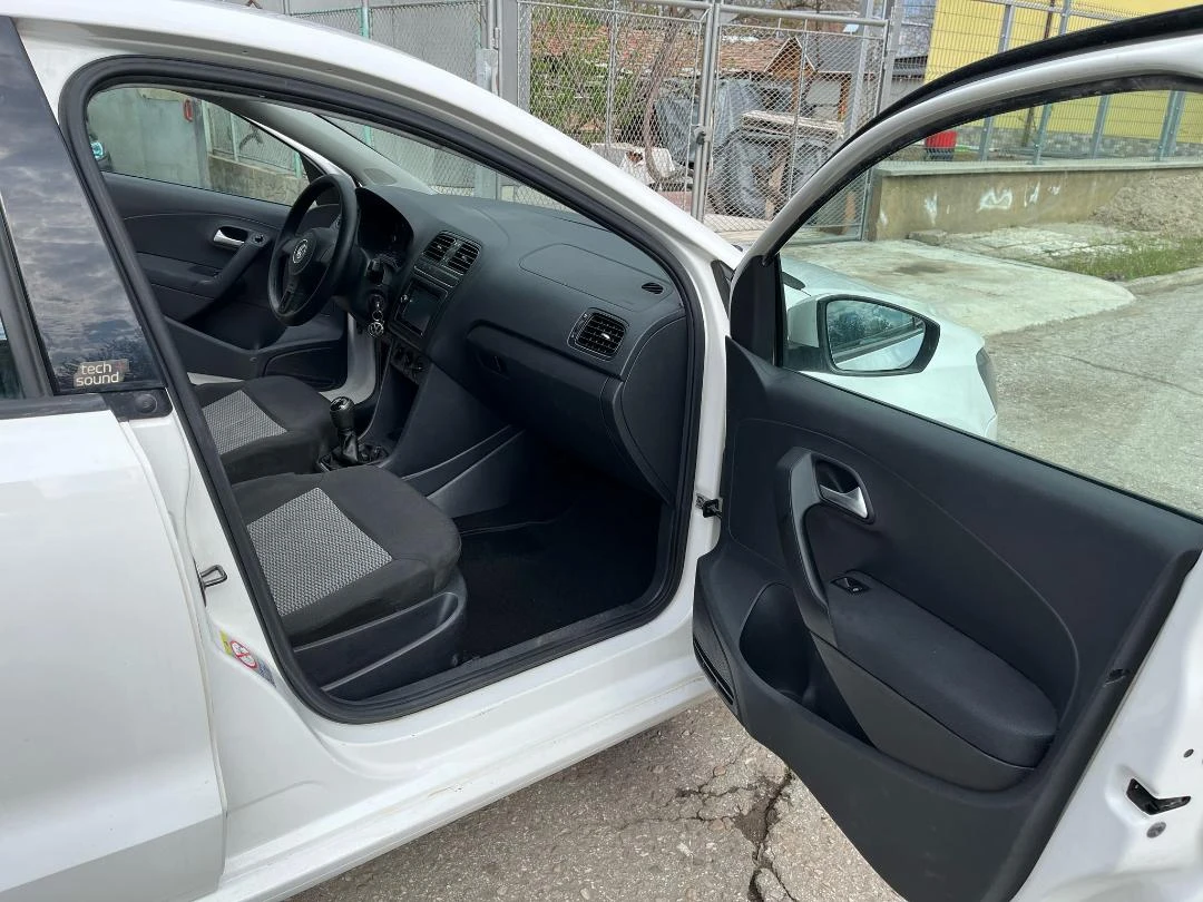 VW Polo 6R 1.2 TDi 5 Врати/Хечбек * Клима Перфектно - изображение 9