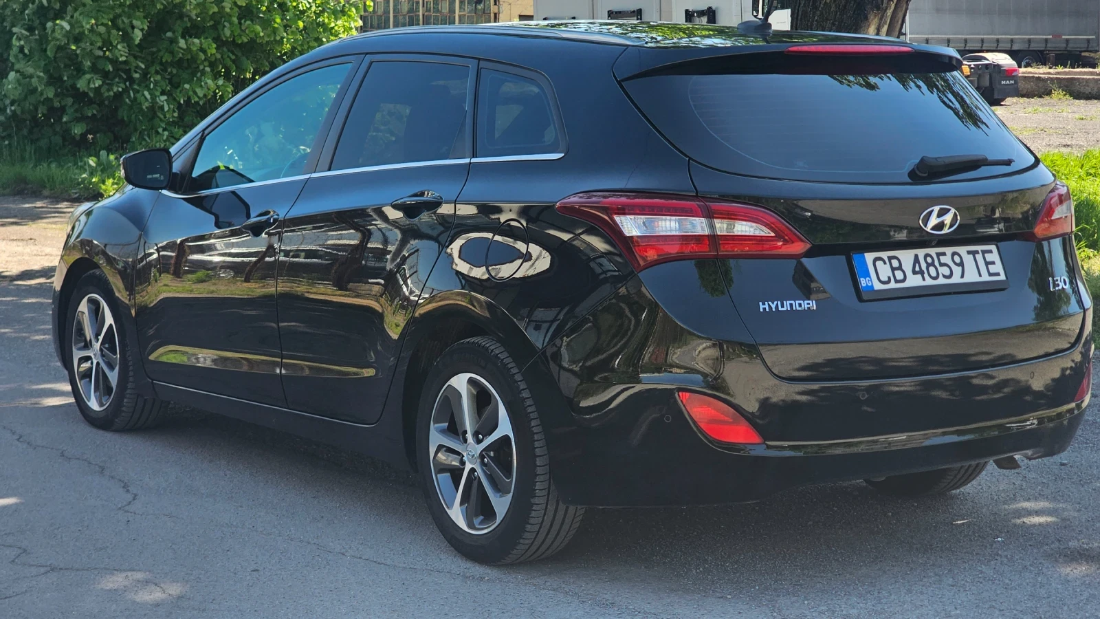 Hyundai I30 1.6 diesel Avtomatic - изображение 4