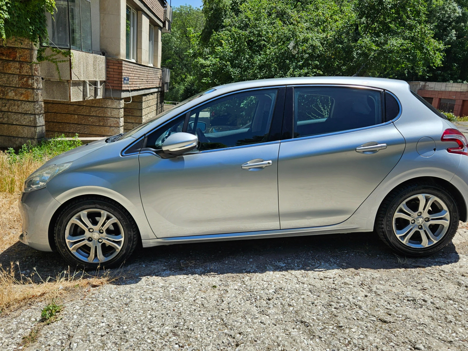 Peugeot 208 1.6 - изображение 5