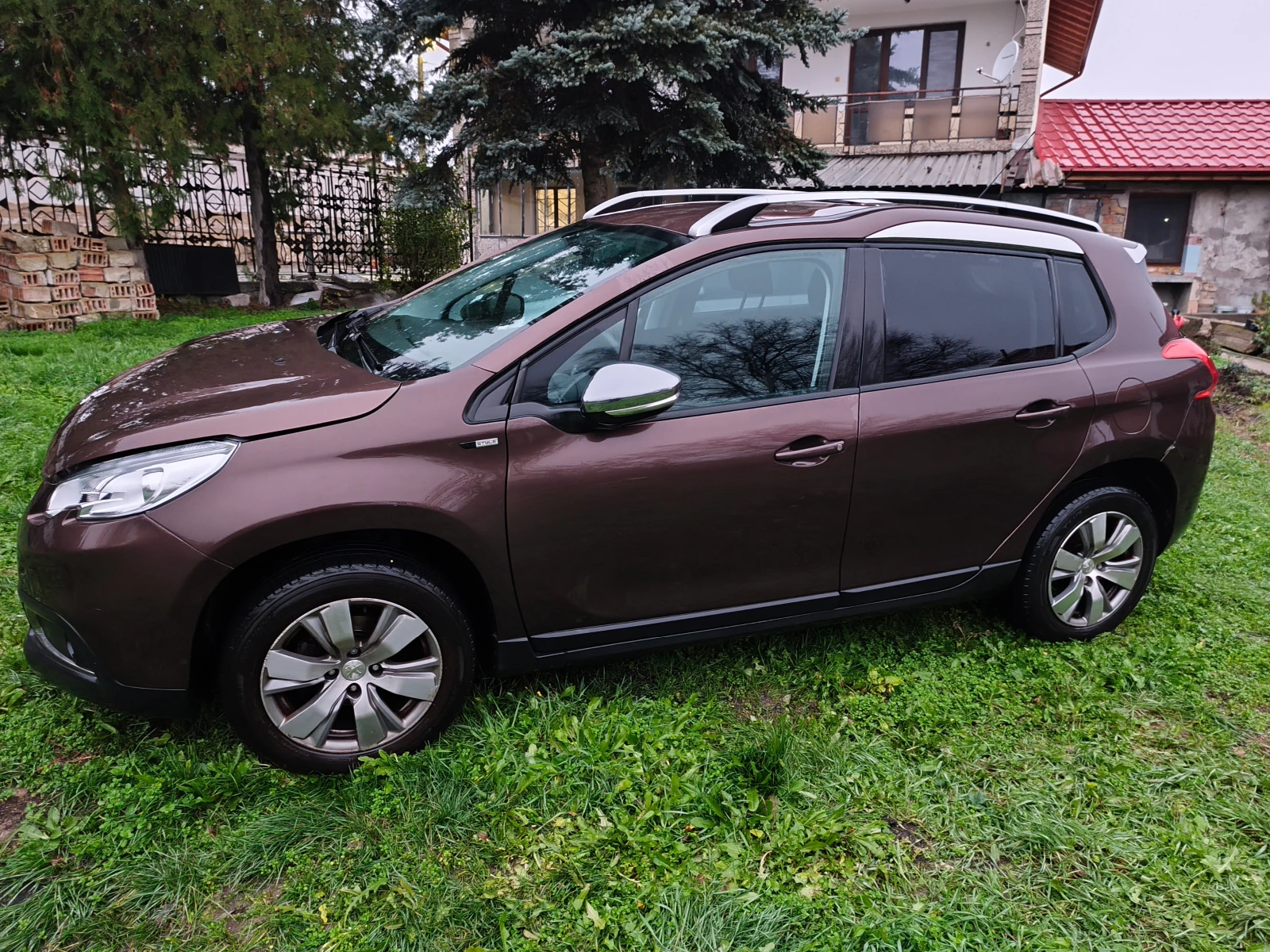 Peugeot 2008 1.2 VTi, 2015, 112000 км - изображение 3
