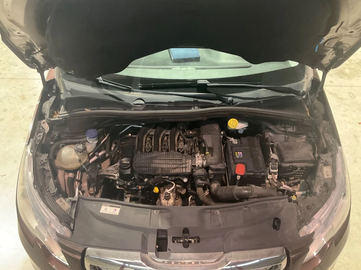 Peugeot 2008 1.2 VTi, 2015, 112000  | Mobile.bg   16