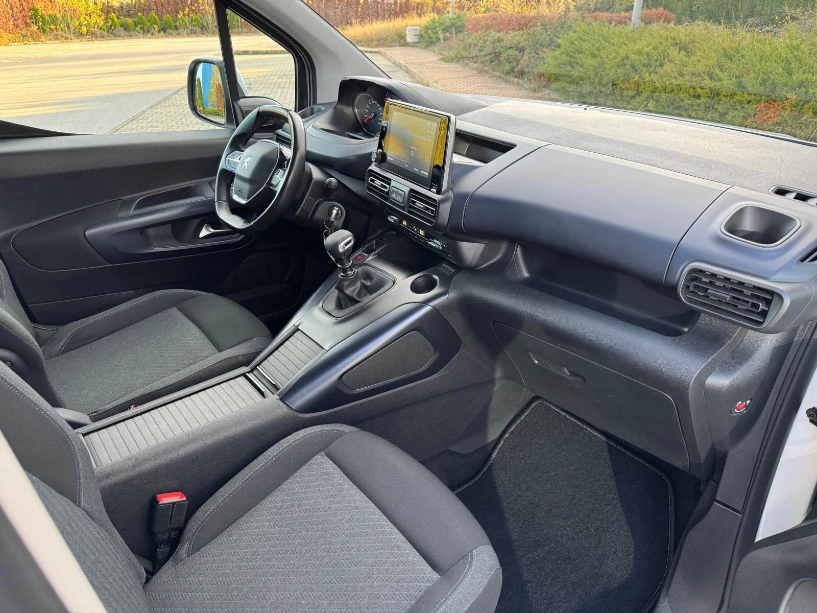 Peugeot Rifter  1.5 131k.c Blue-HDi Allure L2 | Mobile.bg   6