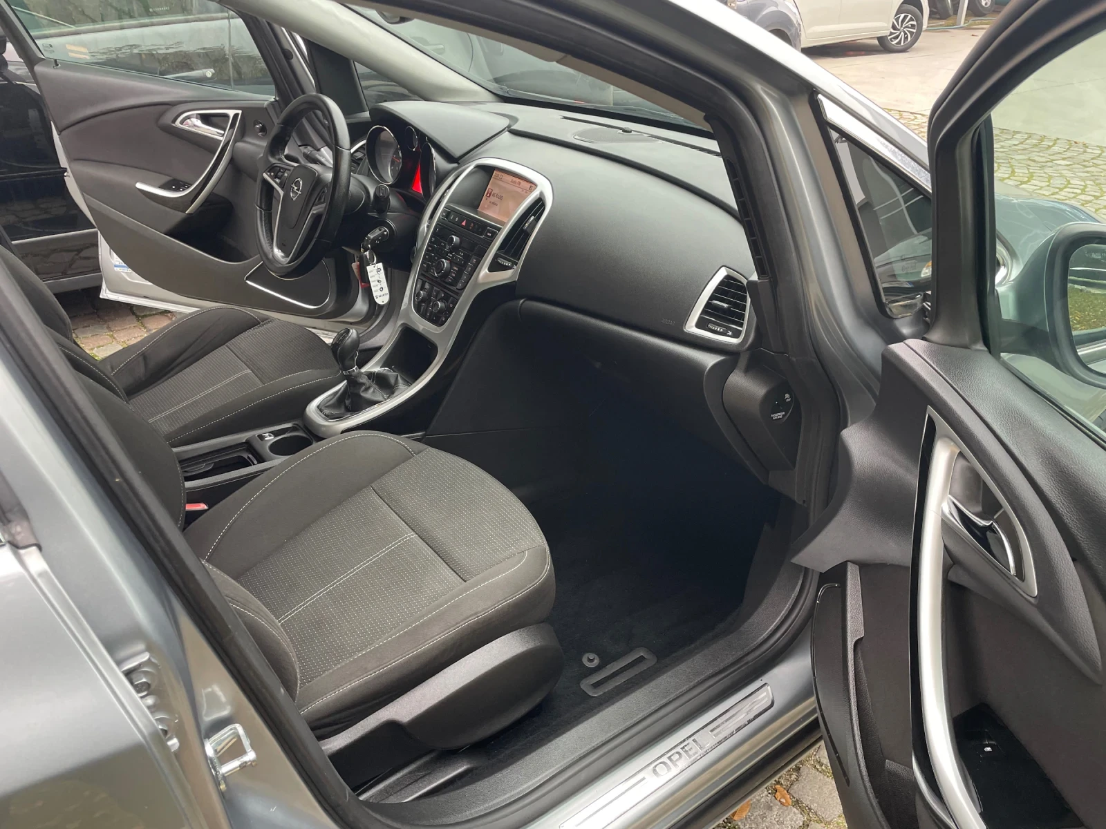 Opel Astra 2.0 dci Cosmo 120000km | Mobile.bg   8