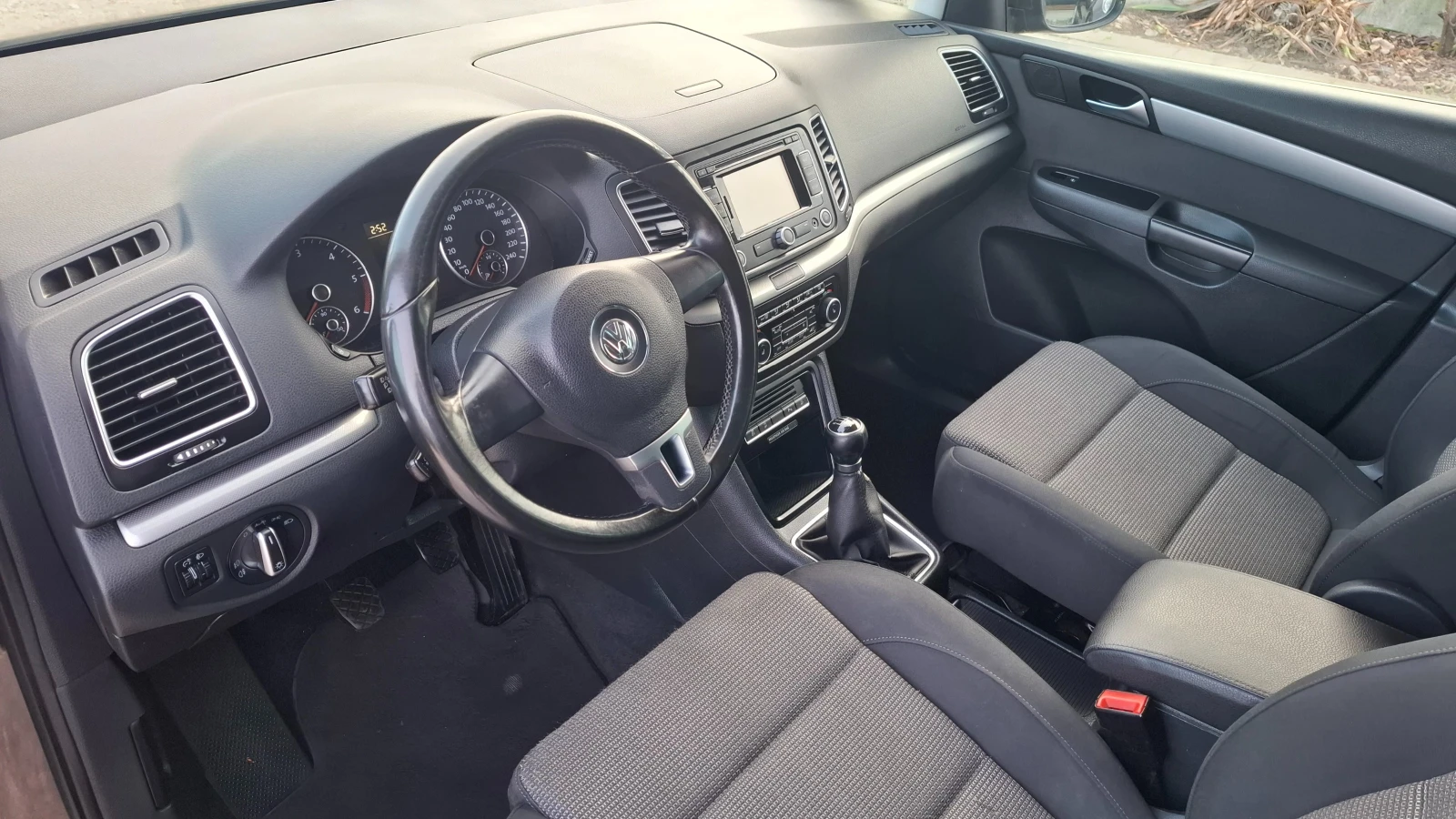 VW Sharan 2.0 TDI 7����� | Mobile.bg � ����������� 7