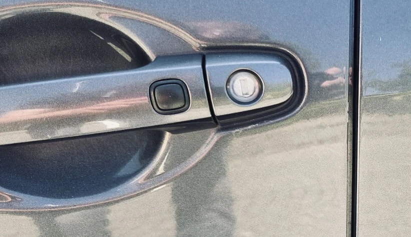 Toyota Auris 2.0D4D Keyless , снимка 5 - Автомобили и джипове - 53848857