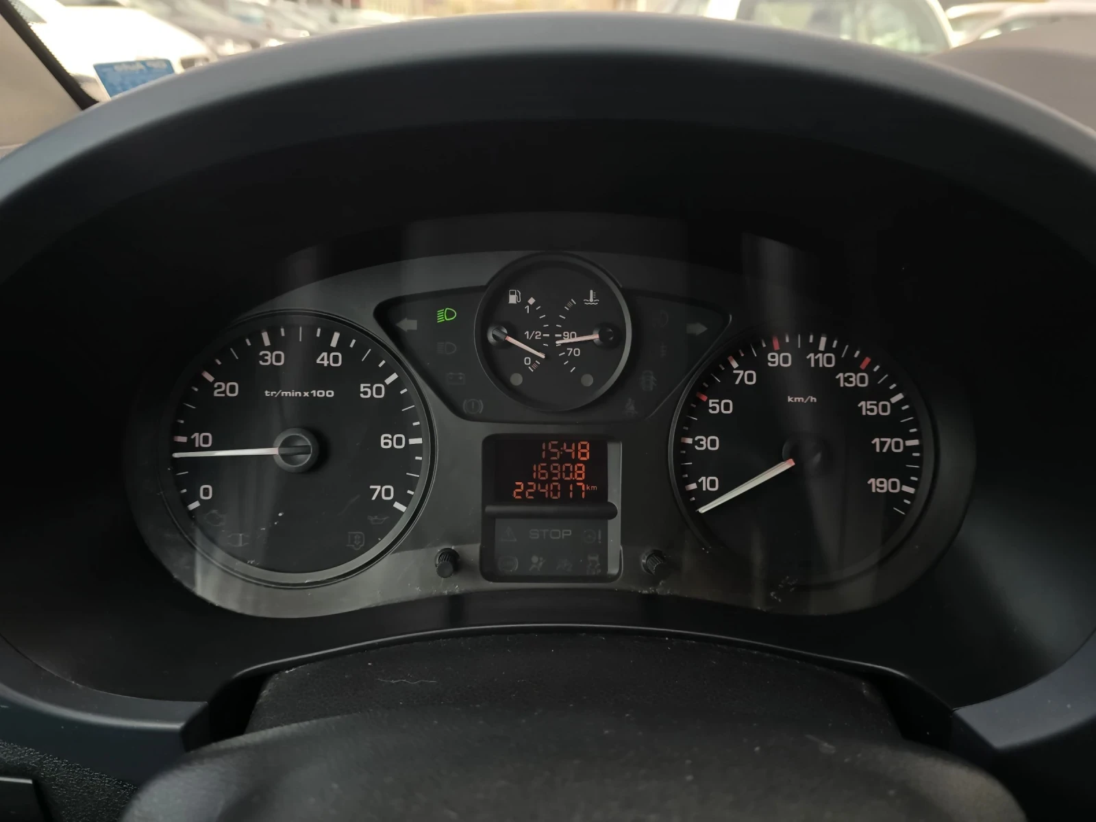 Peugeot Partner 1.6D 90к.с, снимка 17 - Автомобили и джипове - 54089235