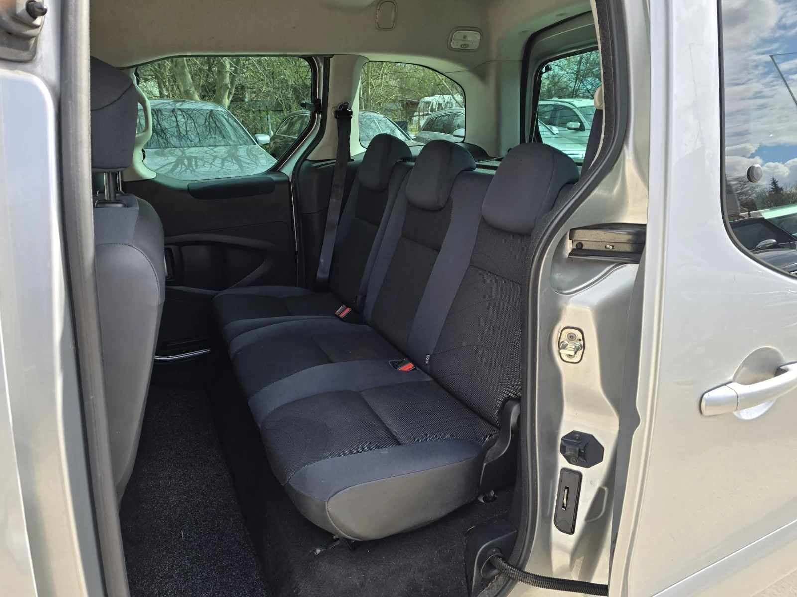 Peugeot Partner 1.6D 90к.с, снимка 11 - Автомобили и джипове - 54089235