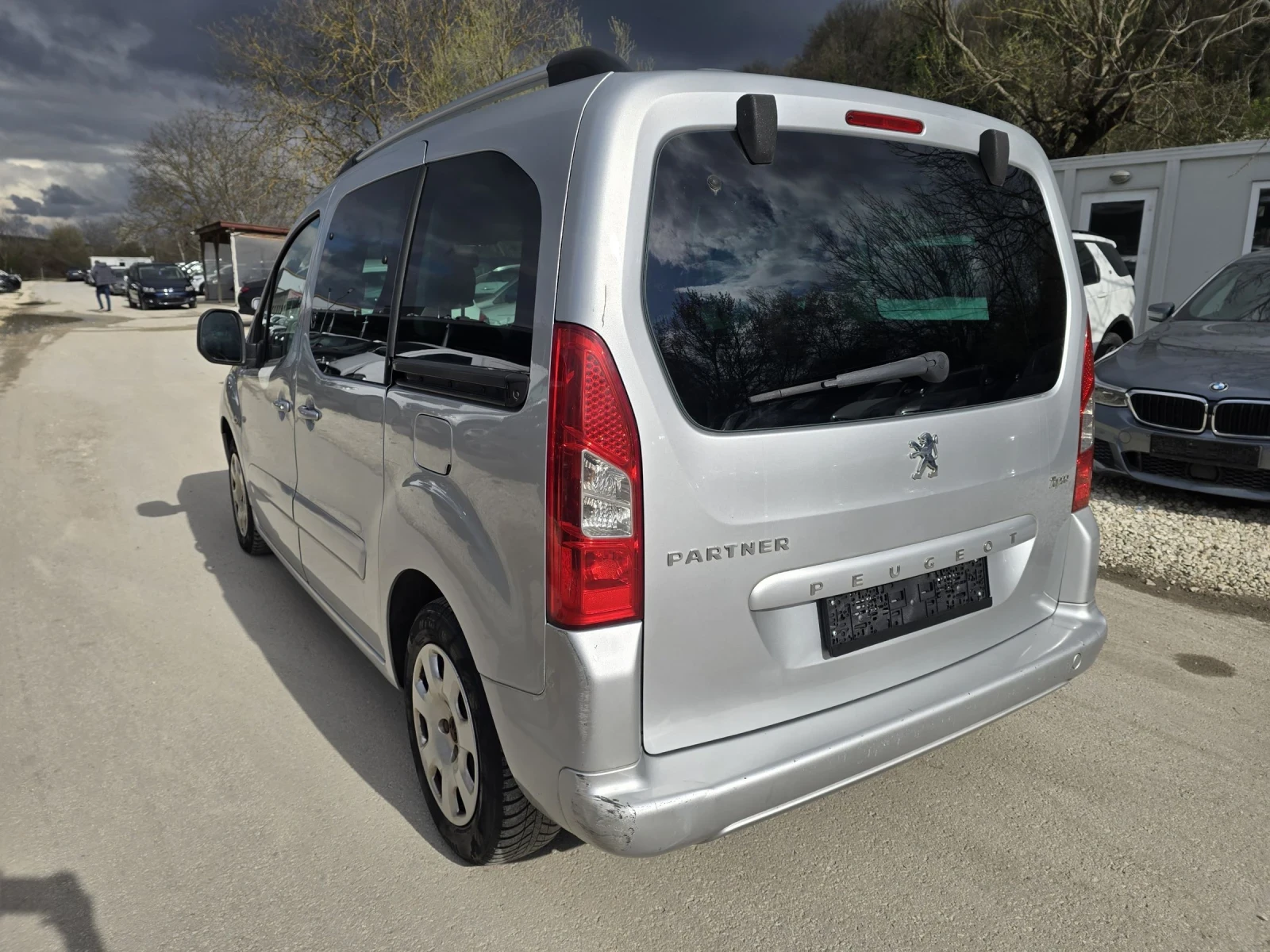Peugeot Partner 1.6D 90к.с, снимка 3 - Автомобили и джипове - 54089235