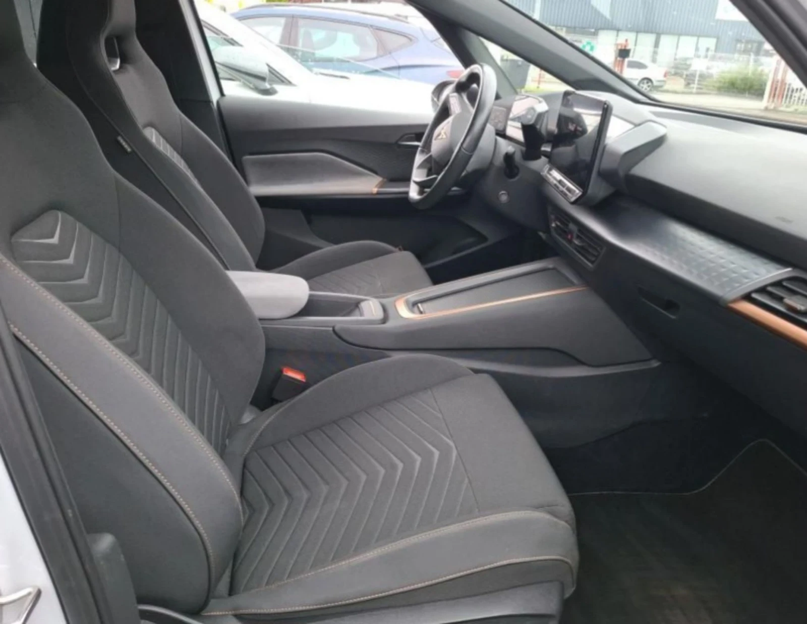 Cupra Born 62Kwh.150Kw.Kamera.Led.ACC.Navi, снимка 11 - Автомобили и джипове - 54210990