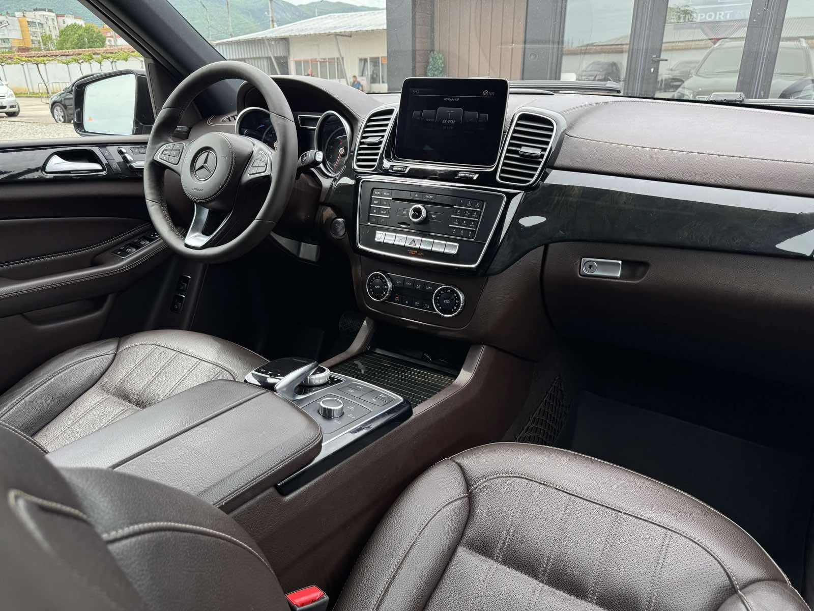 Mercedes-Benz GLS 450 AMG* 4-MATIC* MULTIBEAM, снимка 9 - Автомобили и джипове - 54475772