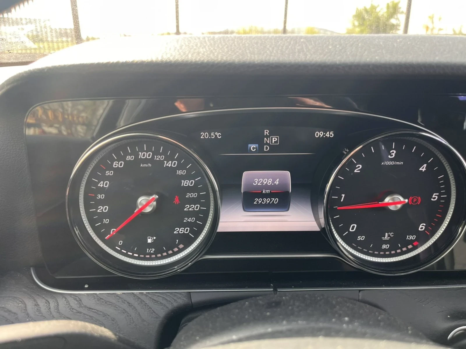 Mercedes-Benz E 200, снимка 9 - Автомобили и джипове - 54545360