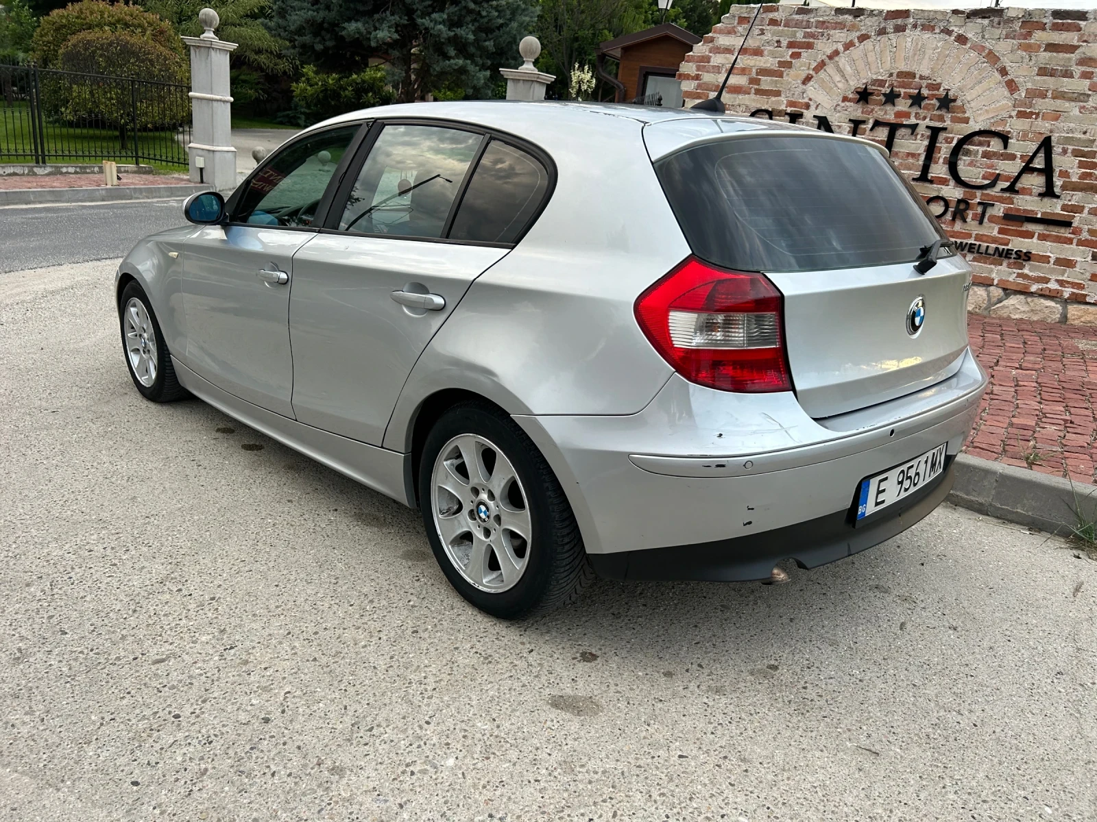BMW 118 d АВТОМАТ, снимка 10 - Автомобили и джипове - 54743454