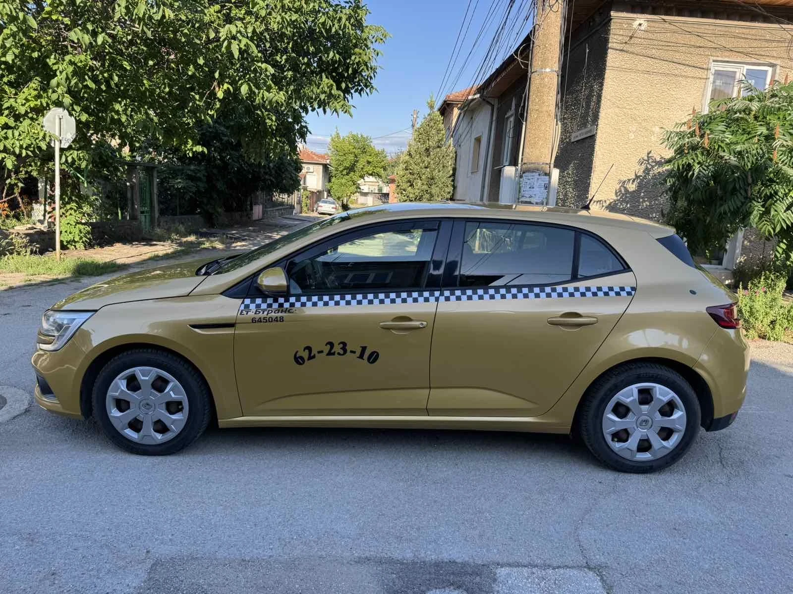 Renault Megane, снимка 6 - Автомобили и джипове - 55002542