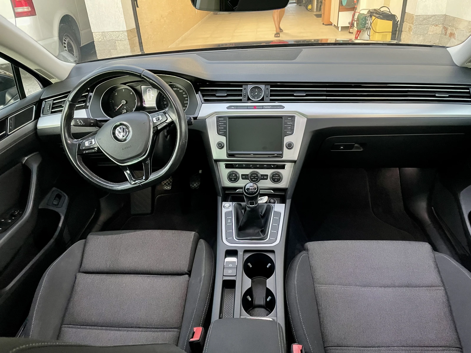 VW Passat B8, снимка 5 - Автомобили и джипове - 55094055