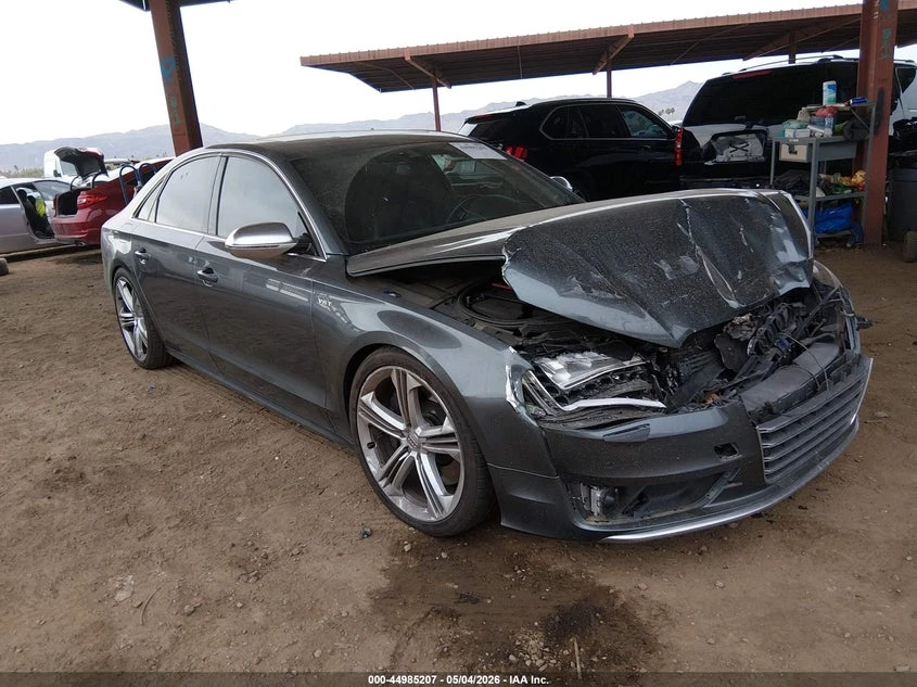 Audi S8 Автокредит Цена до България, снимка 3 - Автомобили и джипове - 55133894