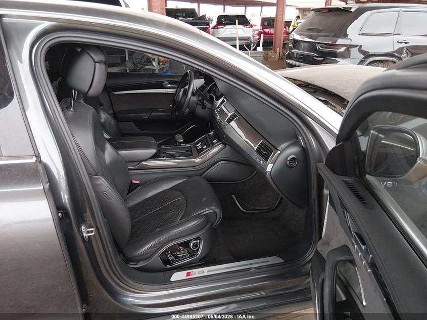 Audi S8 Автокредит Цена до България, снимка 10 - Автомобили и джипове - 55133894