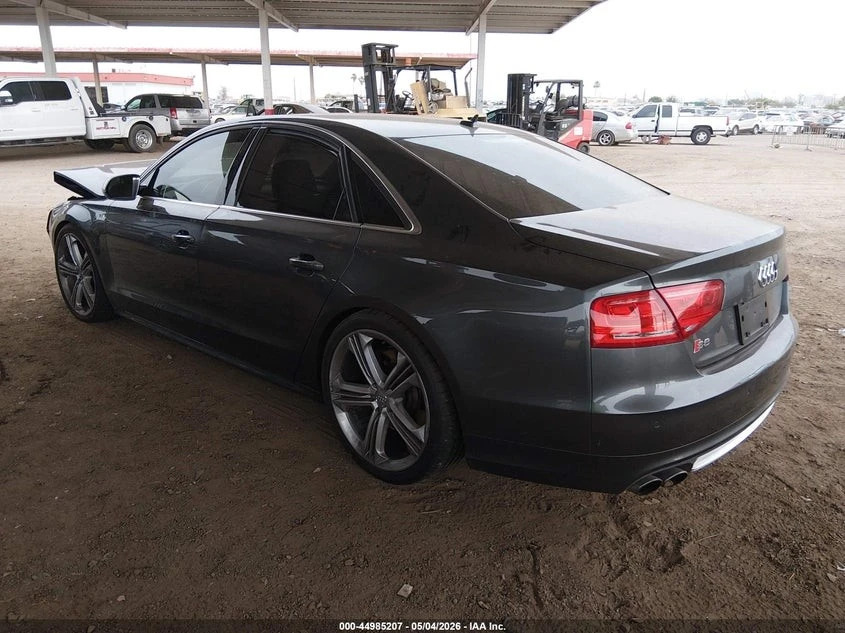 Audi S8 Автокредит Цена до България, снимка 4 - Автомобили и джипове - 55133894